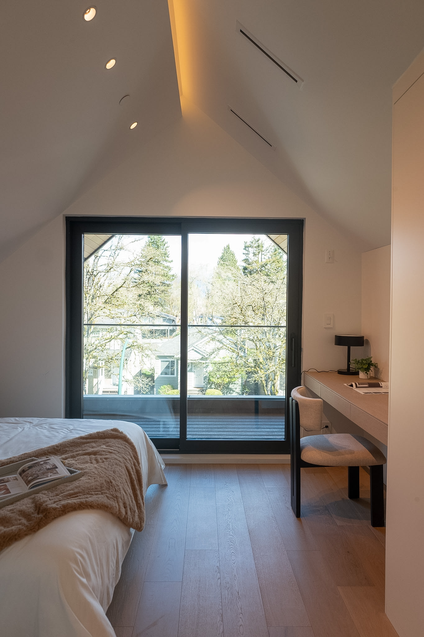 Henry Lee Design - VANCOUVER WEST HOUSE - 6